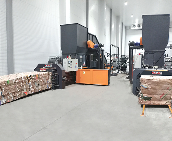 Automatiserad hanteringslösning för avfallsförpackningar vid Rysslands ledande logistikcenter för stormarknader