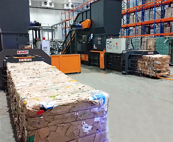 Automatiserad hanteringslösning för avfallsförpackningar vid Rysslands ledande logistikcenter för stormarknader